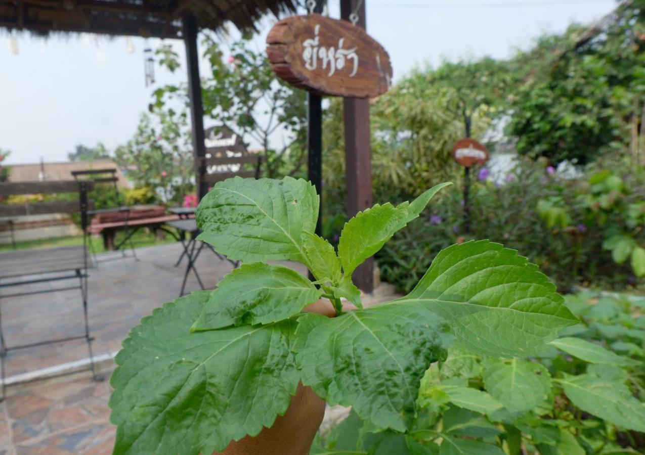 Ayutthaya Garden River Home Ban Bang Krasan Exterior foto